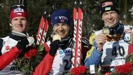 Ole Einar Bjoerndalen (uprostřed) Michal Šlesingr a Andrej Deryzemlya.