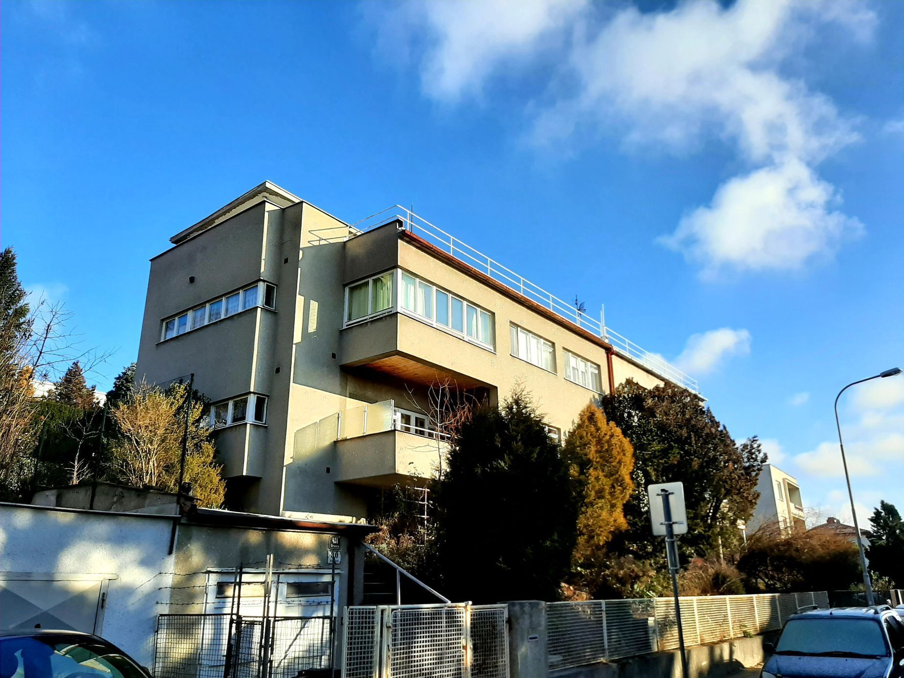 Brno Pisárky, Masarykova čtvrť, vily