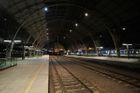Vlaky stály na Hlavním nádraží i mezi Radotínem a Smíchovem, obě tratě jsou již zprovozněny