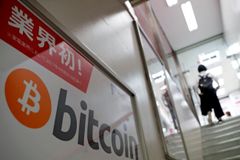 Po zásahu čínské vlády: tamní těžaři kryptoměn se stahují, hodnota bitcoinu dál padá