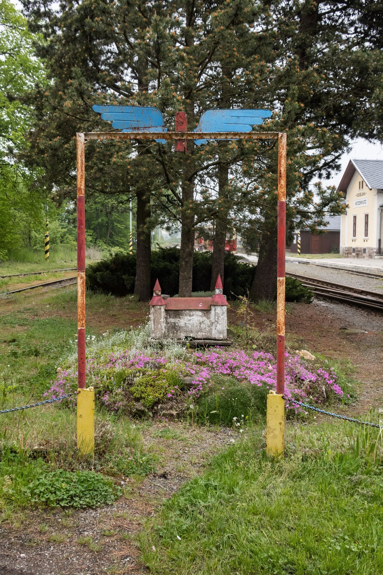 Fotografický průvodce po mizejících a zapomenutých místech českého Slezska, kniha, Ondřej Durczak, ITF, Magazín