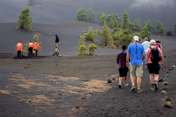 Záběr z fotoreportáže ukazující ostrov La Palma, který patří do souostroví Kanárské ostrovy, rok po erupci sopky Cumbre Vieja.