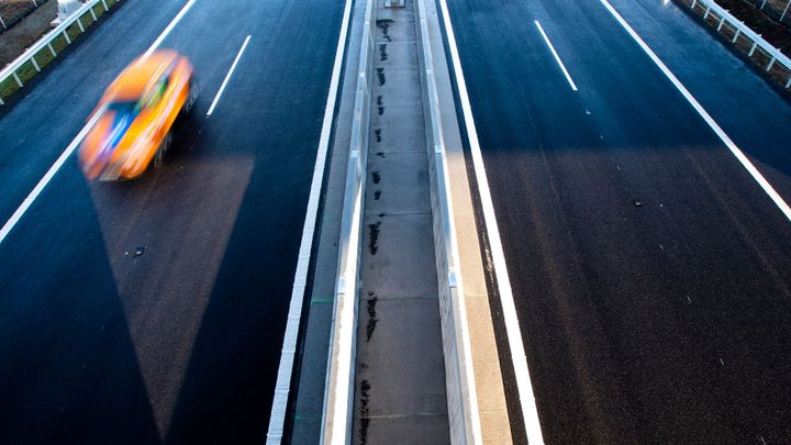 Skok o 20 korun za dva roky. Ceny na pumpách dál rostou, řidičům se jen tak neuleví; Zdroj foto: ČTK