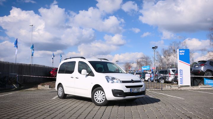 Hodně místa za málo peněz? Tipem na ojetinu může být dodávka jako Citroën Berlingo; Zdroj foto: Aktuálně.cz