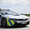 Policisté se pochlubili dalším BMW i8. Nový vůz dostali po nabourání předchozího