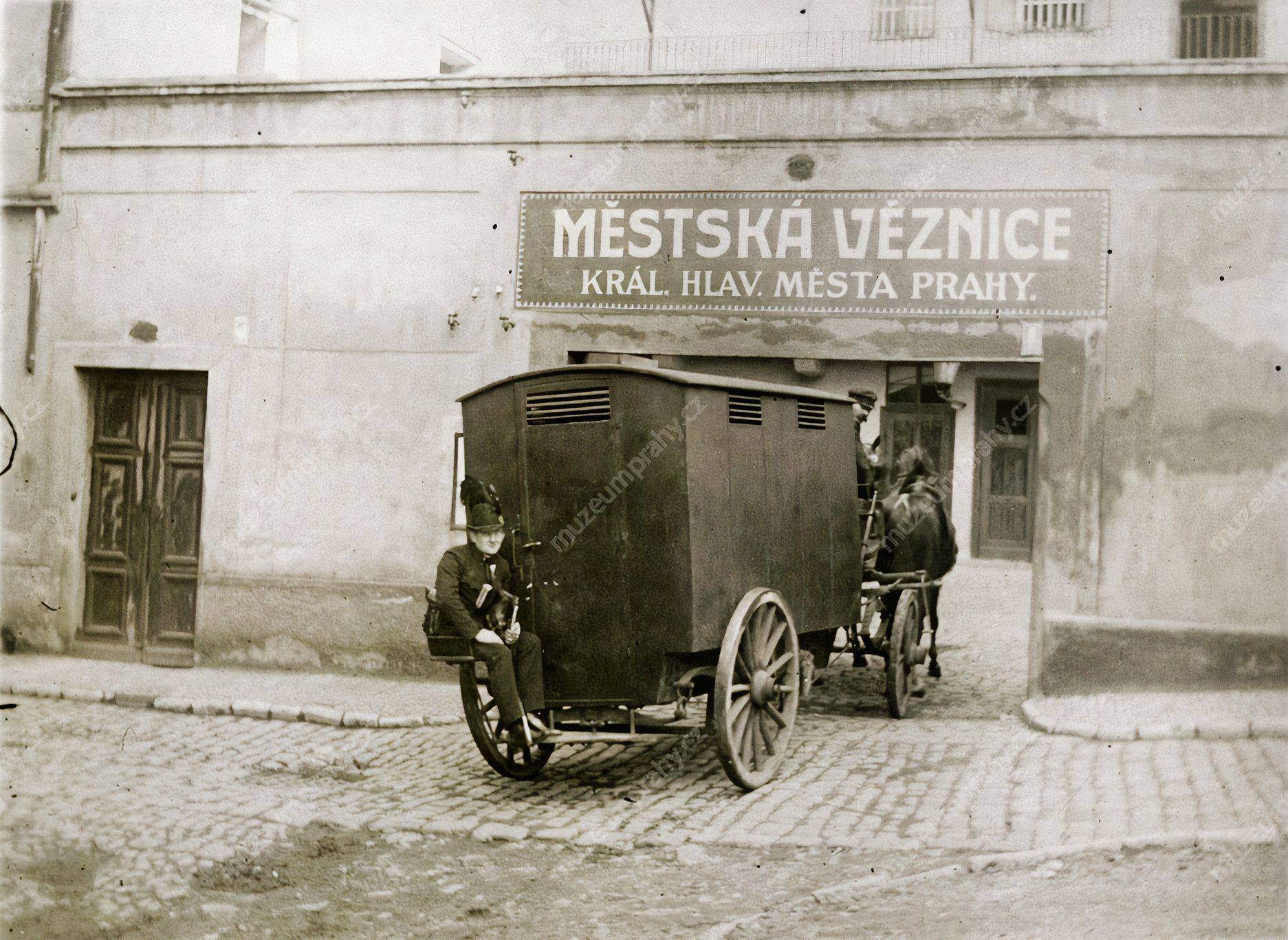 Chudá Praha, kniha, Muzeum hlavního města Prahy, historie, Domácí