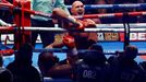 Zápas Tyson Fury (červené trenky) - Derek Chisora o titul šampiona WBC