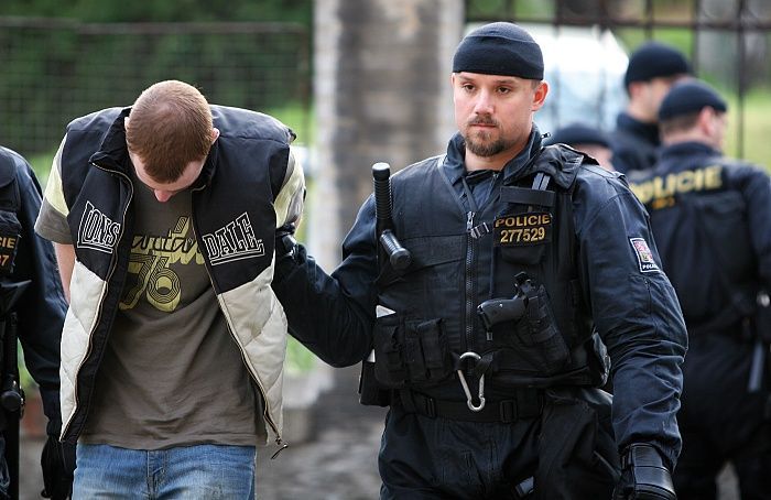Zatčení rowdies v Praze