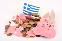Řecko si půjčilo na splátku dluhu. Draze a od domácích bank
