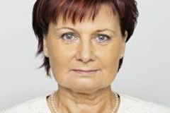 Komunistická poslankyně Nohavová bourala, policie chce její vydání. Stupčuk vyvázl s pokutou