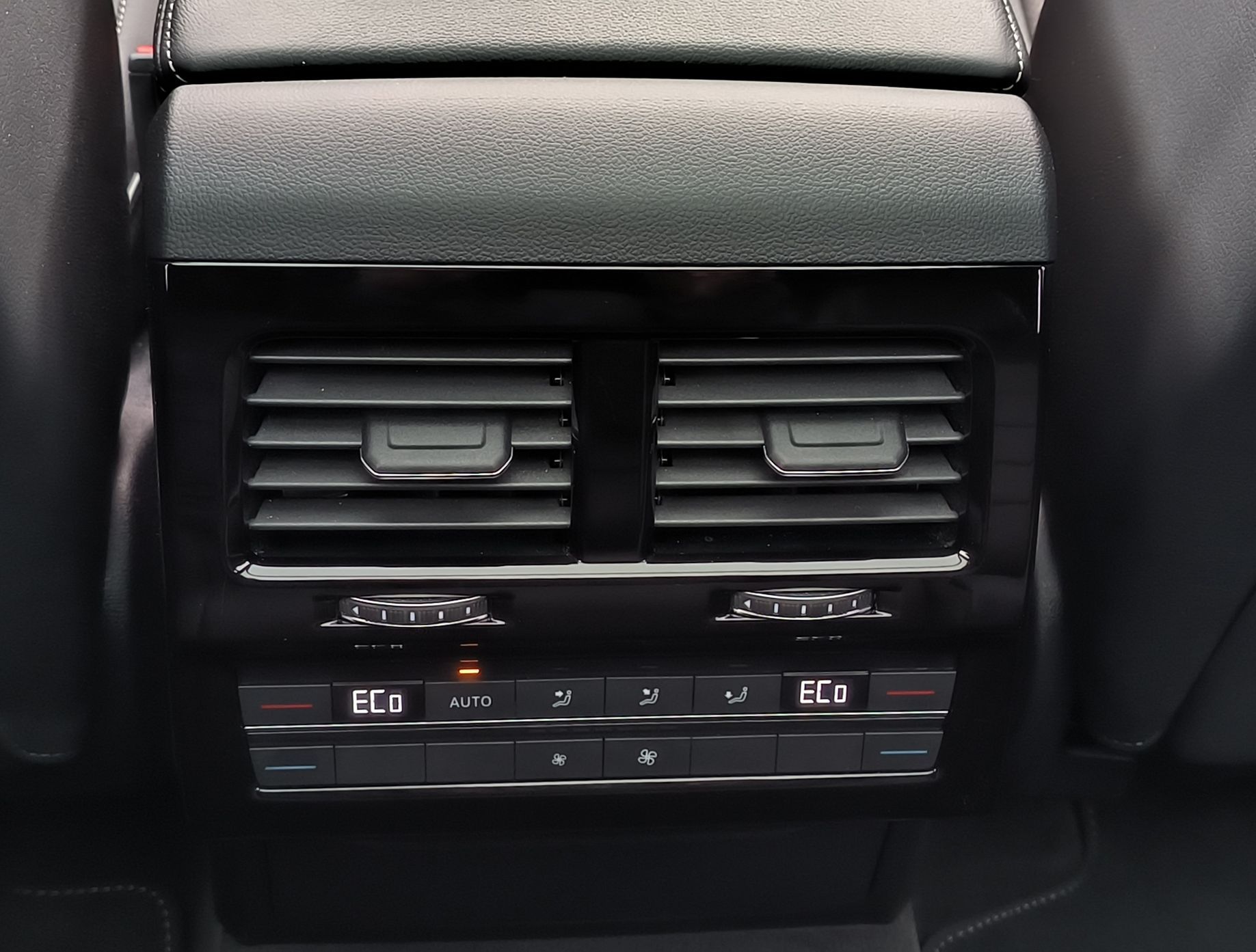 Volkswagen Touareg R Line 2024