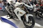 Jedním z mála opravdu rychlých strojů na výstavě Motocykl v Praze je Suzuki GSX R v limitované výroční sérii