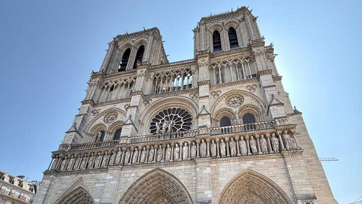 Na úplnou rekonstrukci katedrály Notre-Dame v Paříži se nevybralo dost peněz