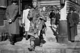 Vlasovci, květen 1945, Praha. (Tato fotografie je stejně jako ty následující ukázkou z výstavy Ve střehu v pražské Leica Gallery).