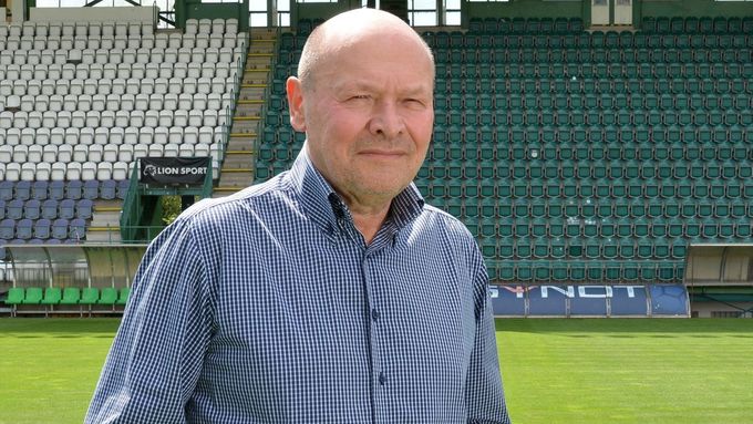 Miroslav Koubek by se měl objevit v novém realizačním týmu české fotbalové reprezentace jako asistent Karla Jarolíma. Jednání však dosud nebyla uzavřena