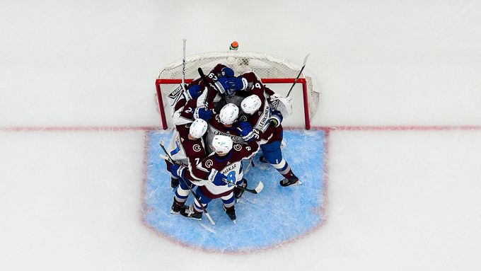 Hokejisté Colorada Avalanche slaví první postup do finále Západní konference NHL po dvaceti letech