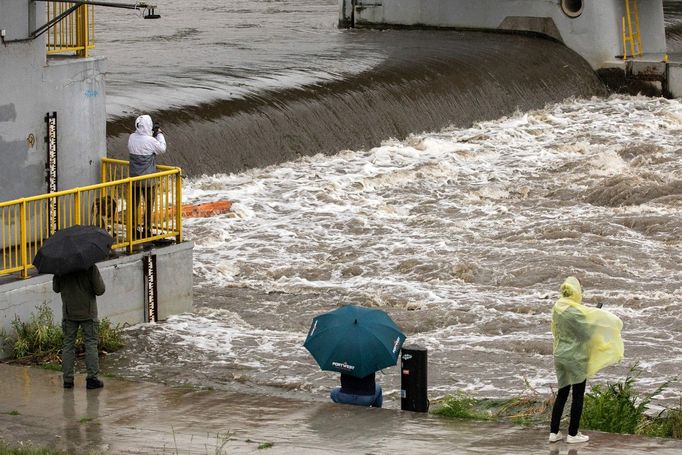 Polská Vratislav se připravuje na povodně.