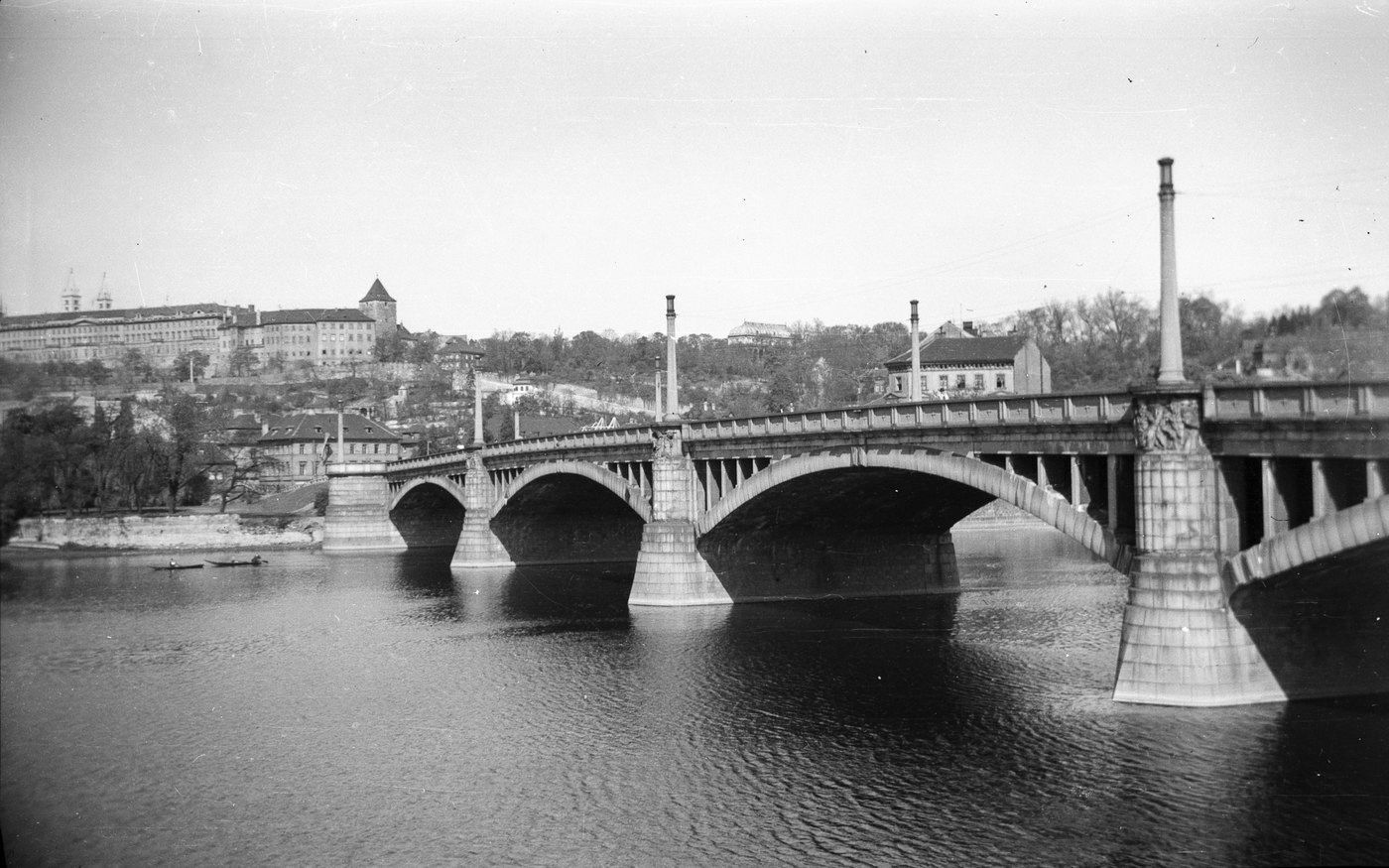 Mánesův most, Most arcivévody Františka Ferdinanda, Praha, historie, Domácí