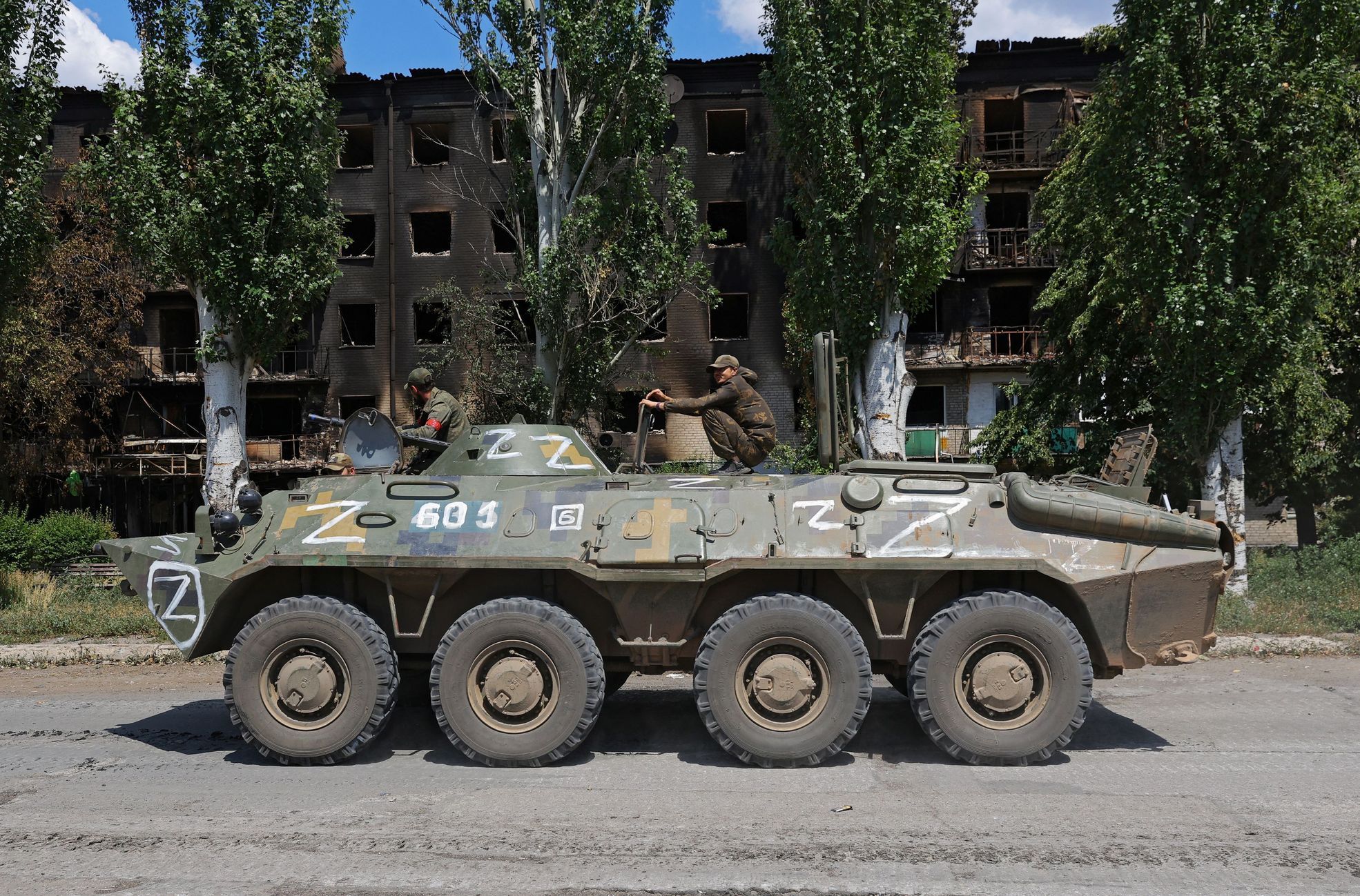 Při incidentu na základně zemřelo jedenáct mužů, kteří měli jít bojovat na Ukrajinu.