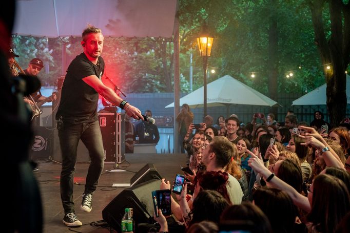 Snímek z koncertu kapely Žadan i sobaky, jejímž frontmanem je Serhij Žadan.