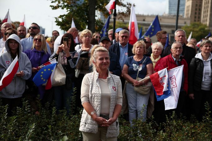 "Pochod milionu srdcí" svolal dva týdny před volbami opoziční vůdce Donald Tusk z liberální Občanské platformy.