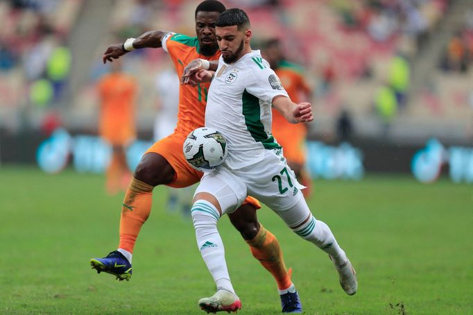 Soccer Football - Africa Cup of Nations - Group E - Ivory Coast v Algeria - Stade de Japoma, Douala, Cameroon - January 20, 2022 Ivory Coast's Serge Aurier in action with