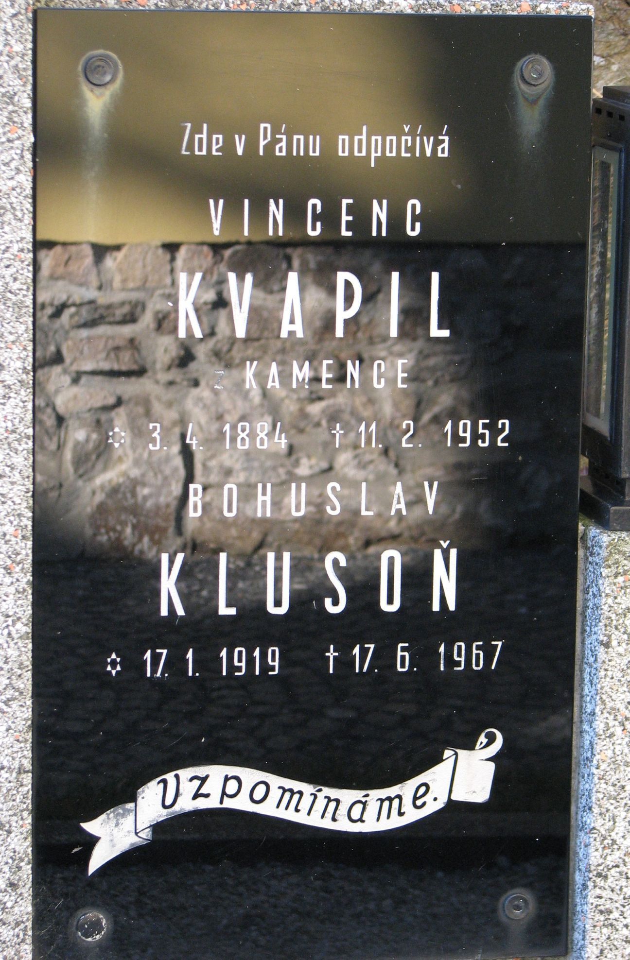 Cedule hřbitov hrob nápis vzkaz