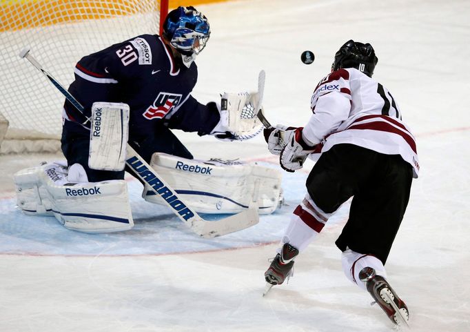 Hokej, MS 2013: Norsko - Dánsko: USA - Lotyšsko: Ben Bishop - Lauris Darzins