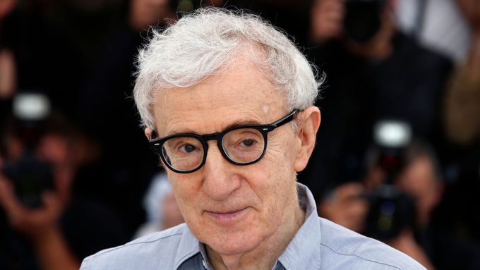 Dvaaosmdesátiletý Woody Allen patří už od 70. let k nejznámějším světovým filmařům.