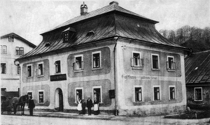 Restaurace v krkonošském Horním Maršově na snímku z roku 1910