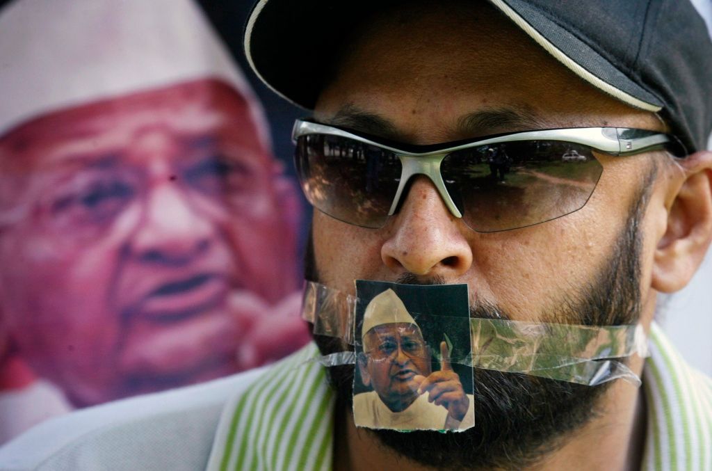 Indie - stoupenec protikorupčního aktivisty Anny Hazareho