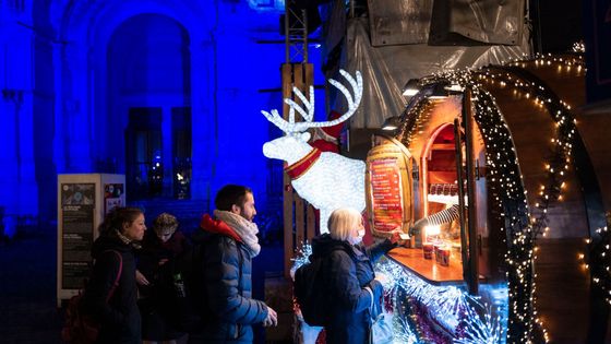 Tady na vás dýchne vánoční atmosféra. Belgičané si užívají na trzích, covidu navzdory