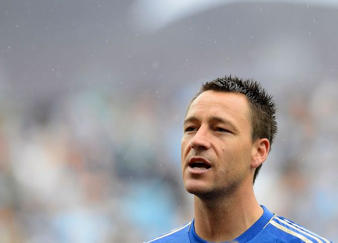 Fotbalista John Terry v utkání anglického superpoháru Community Shield 2012 mezi Manchesterem City a Chelsea.