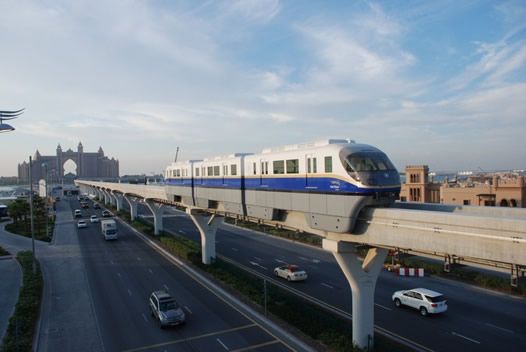 Metro v Dubaji