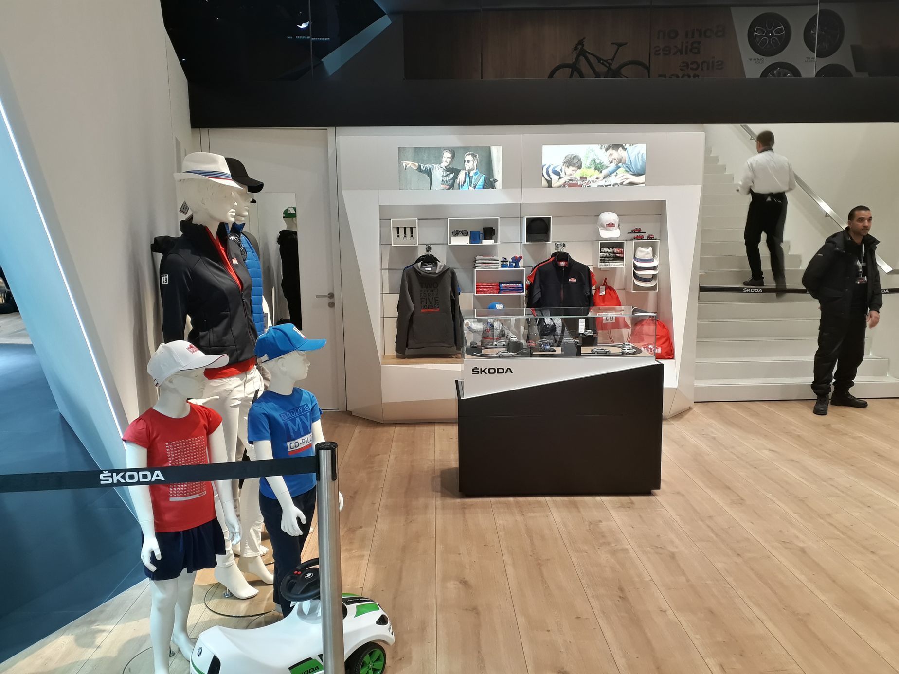 Škoda na autosalonu v Paříži