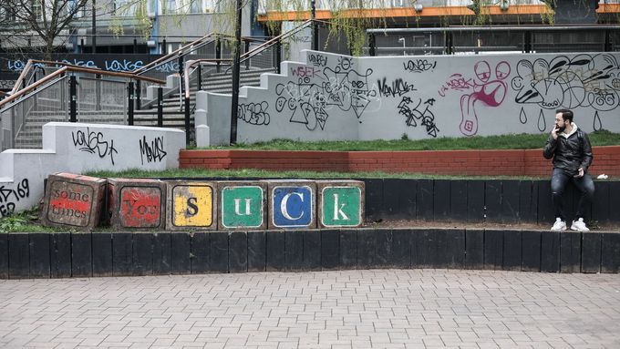 Projděte se s námi Bristolem, multikulturním britským městem prosyceným graffiti a domovem Banksyho.