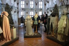 Výstava o Popelce na saském zámku Moritzburg má novinku. Vystaví královniny řasy