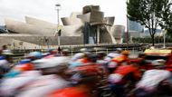 V roce 1992 začínala Tour de France v San Sebastiánu, letos hostilo "Grand Départ" jiné baskické město, Bilbao. Peloton projel i kolem ikonické stavby Guggenheimova muzea.