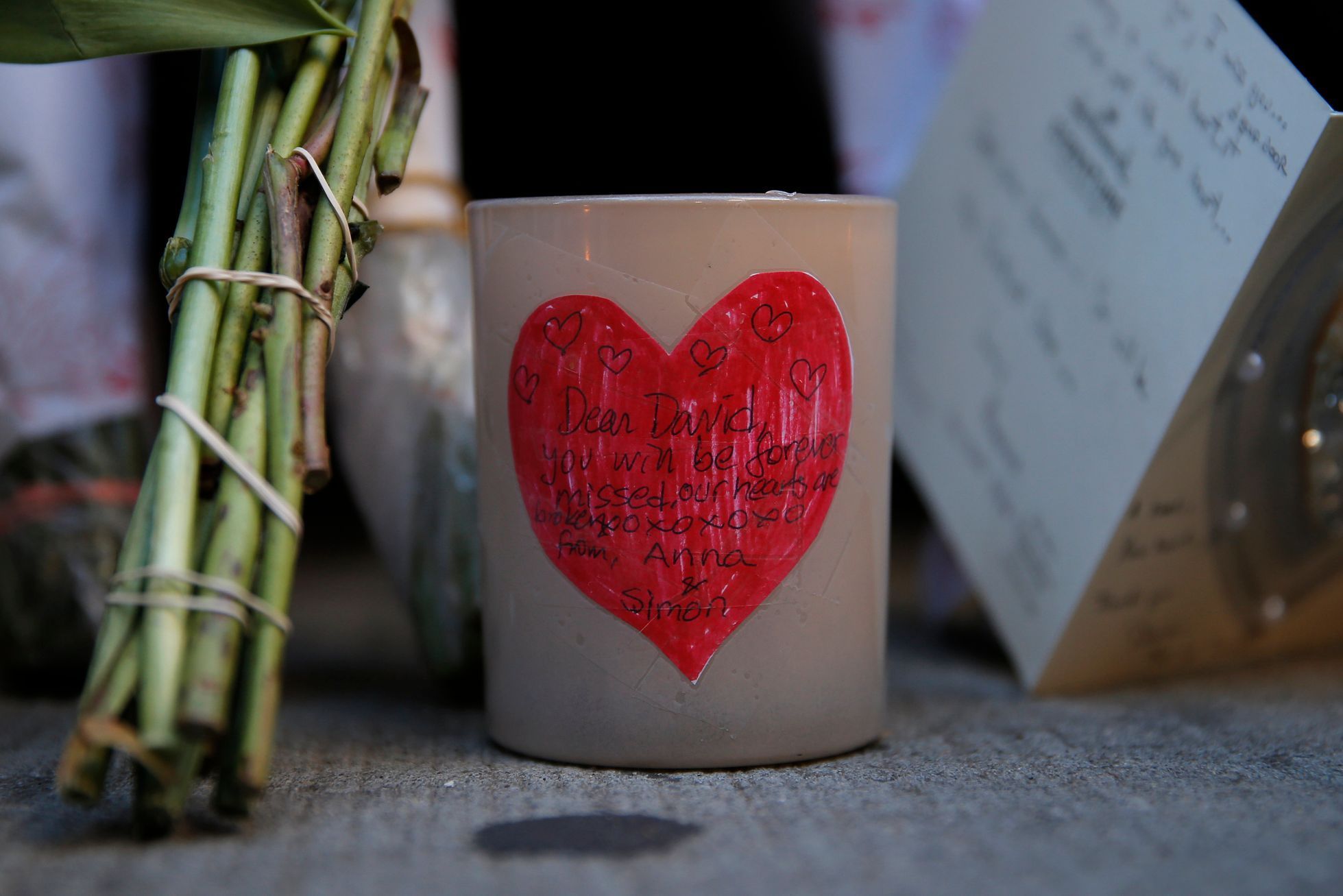 Lidé vzdávají hold Davidu Bowiemu