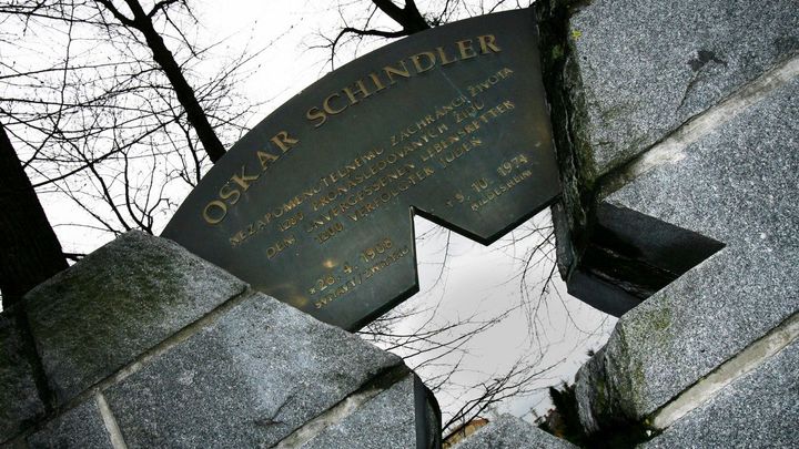 Kresby židovských dětí i fotky. Archiv ukázal dokumenty z Schindlerovy pozůstalosti