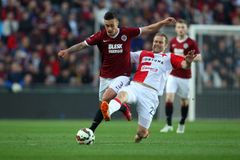 ŽIVĚ Sparta - Slavia 2:1, derby rozhodl stoper Brabec