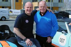 Zemřel automobilový jezdec Enge. Vládl se Škodou i BMW, třikrát vyhrál Zlatý volant