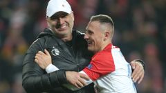 Jindřich Trpišovský a Jan Bořil slaví postup v odvetě osmifinále Evropské ligy Slavia Praha - FC Sevilla