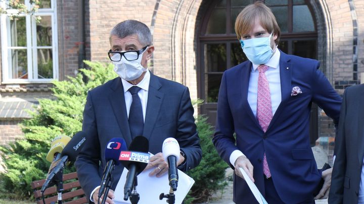 Německý novinář: Česko je varovný příklad. Vláda místo opatření slíbila cestu k moři