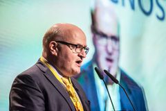 Exministr Daniel Herman převzal v Mnichově nejvyšší vyznamenání sudetských Němců