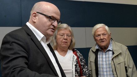 Mládek: Zemanova slova o Bradym jsem neslyšel, je to kravál. Herman: Otázka rovné páteře je aktuální
