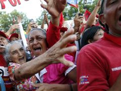 Prezidentské volby v roce 2012: Chávez vyhrál, lid slavil.