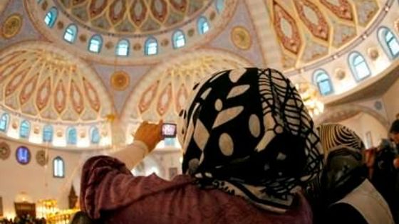 V Duisburgu stojí největší německá mešita. Stála 200 milionů