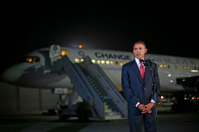Obama na letišti v Lodu