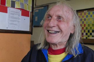 Antonín Kábele, veteránský atlet, bohém a milovník mladých slečen.